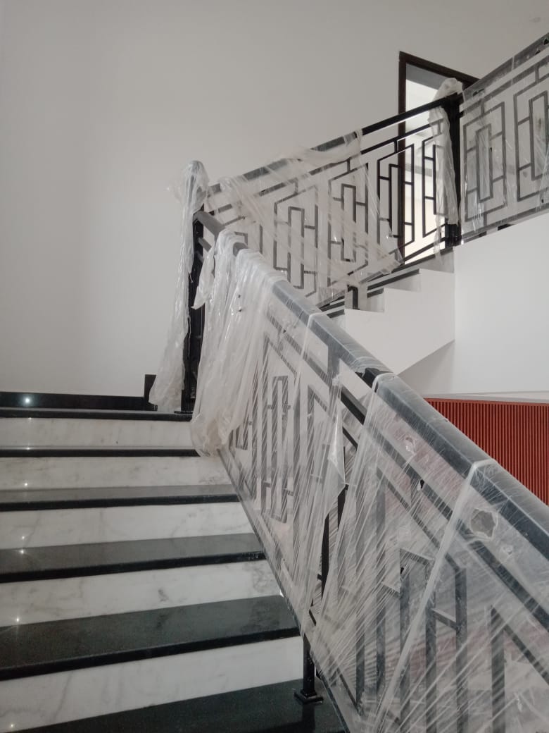 The Brand New luxurious ready villa for sale in Al Yasmeen at opposite Ameerha village Ajman.