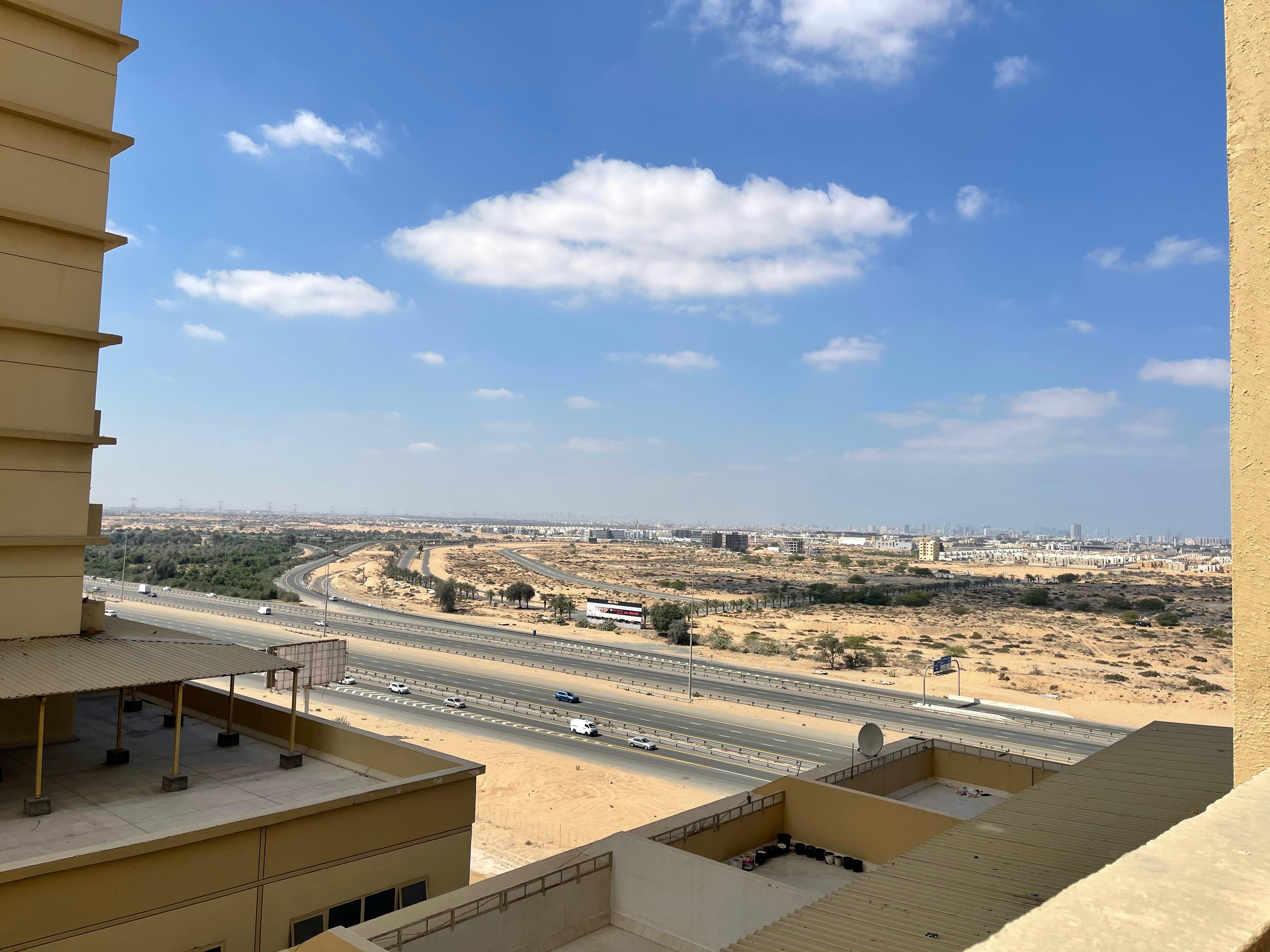 EMPTY 1 BHK FOR SALE IN LILIES TOWER 1,100 SQFT WITH PARKING + BALCONY