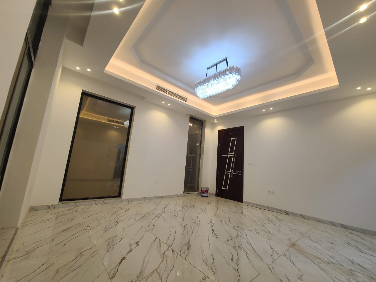 Villa for sale in Al Zahyaa directly from the owner The villa faced stone.