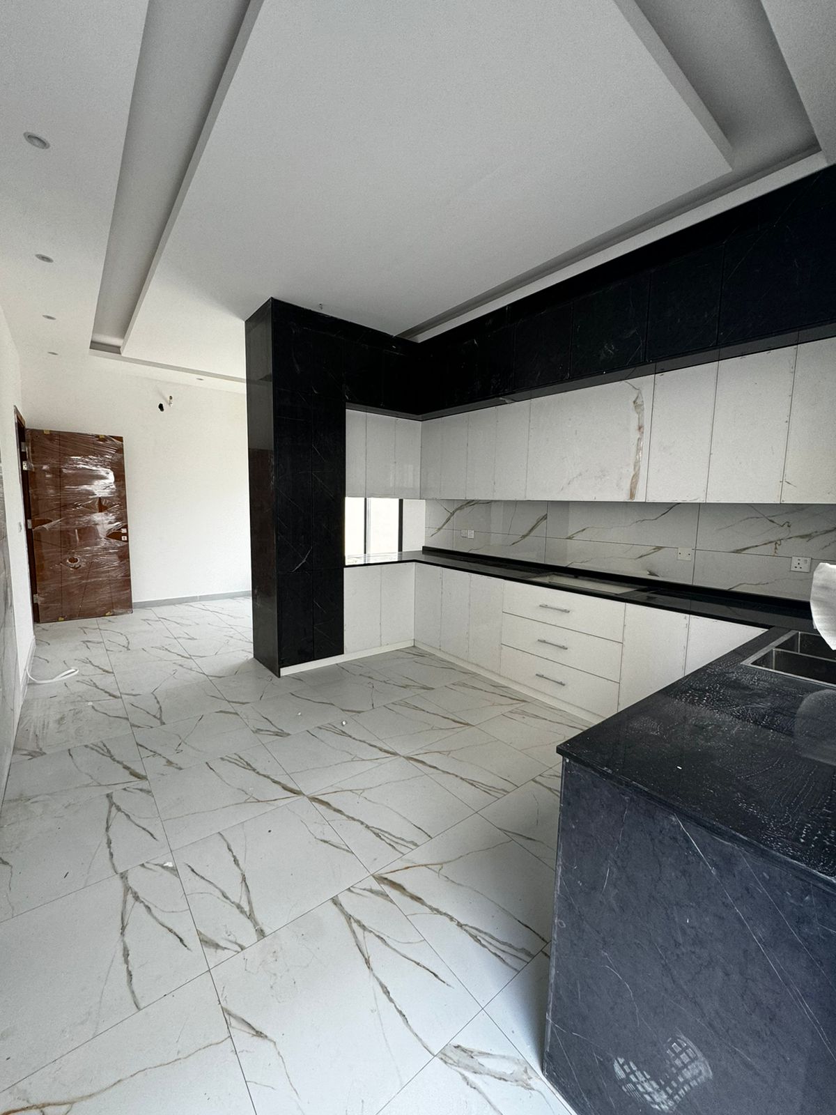 IN Al Aali((1)) Luxury Villa - 3014 SQFT Area IN Prime Location IN Ajman.