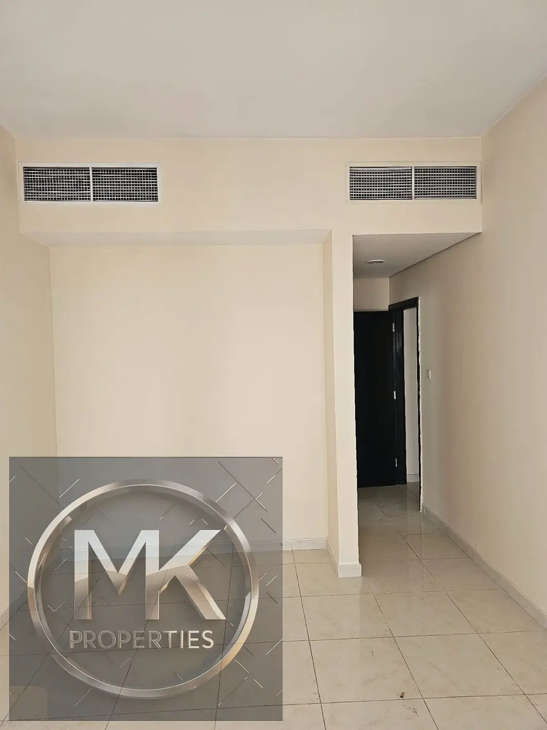 EMPTY 2 BHK FOR SALE IN LILIES TOWER 1550 SQFT WITH PARKING + DOUBBLE BALCONY.