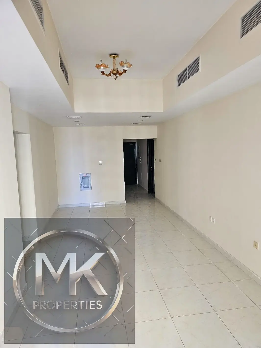 EMPTY 2 BHK FOR SALE IN LILIES TOWER 1550 SQFT WITH PARKING + DOUBBLE BALCONY.