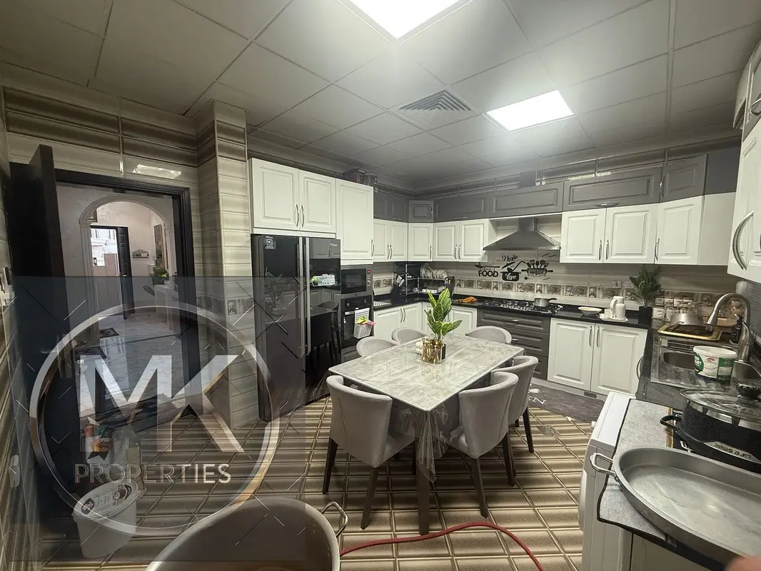 IN Al Hellio near main road Luxury Design villa ready for sale .