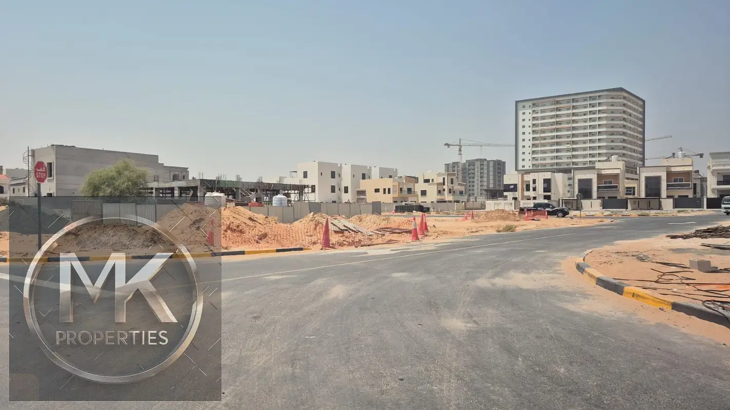 Super Hot Location Town house Plot Al Helio 2 1722 SQFT
