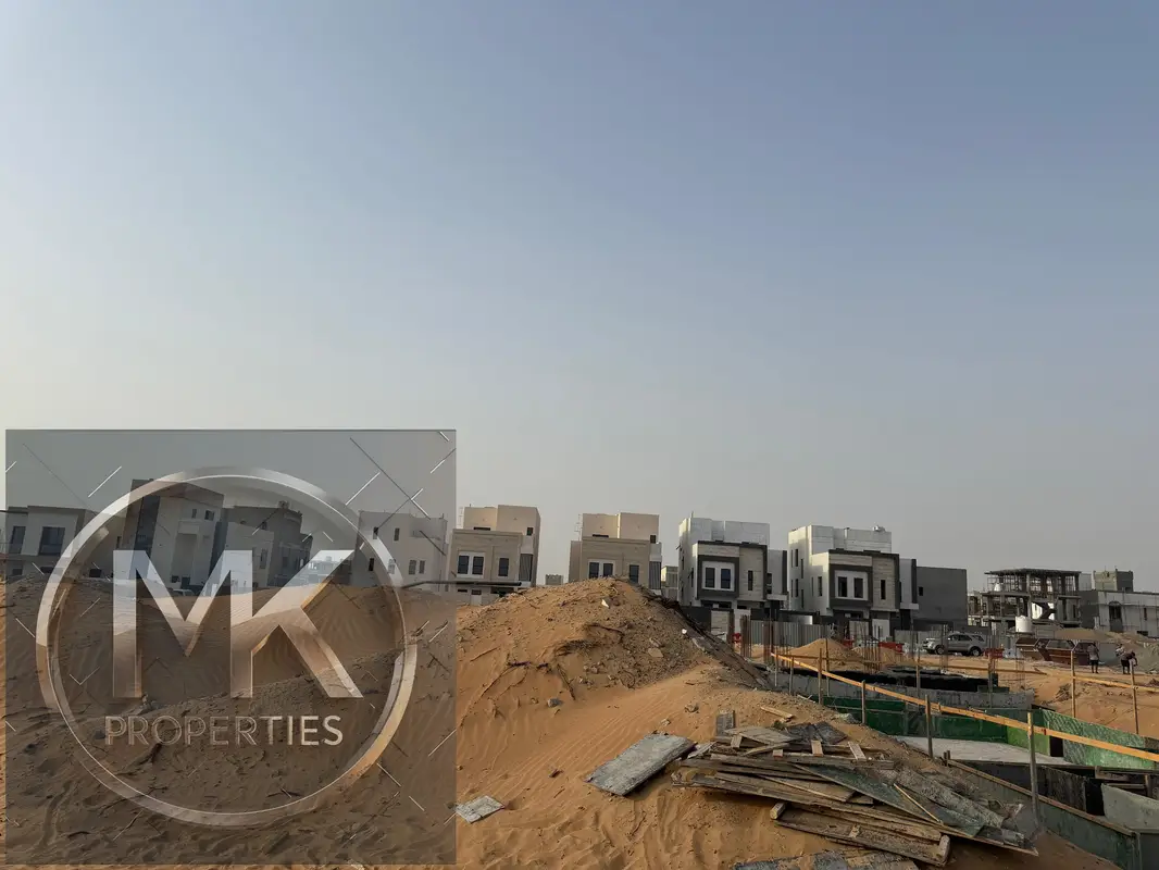 IN AL Helio center 1722 SQFT Super hot location Next to Main road Price 460k