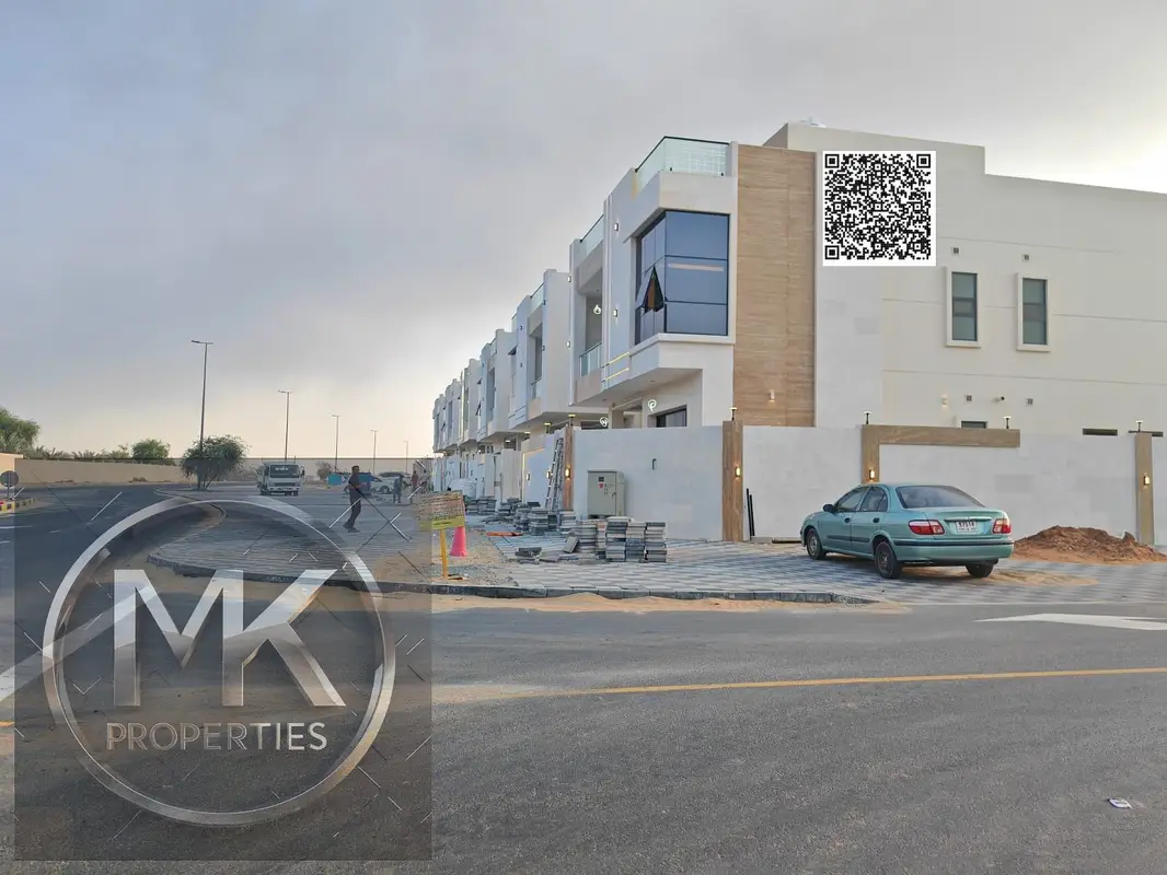 OWN YOUR DREAM VILLA / On Main Road / Brand New / 2 Side Corner / 18 Metter Parking Space / Luxurious Style Executive