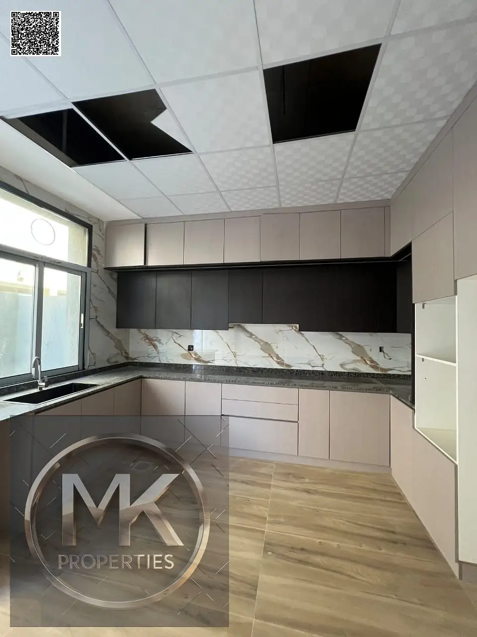 The Brilliant Royal Desing Main Rode facing Townhouse FOR SALE IN AL ZAHYA AJAMN