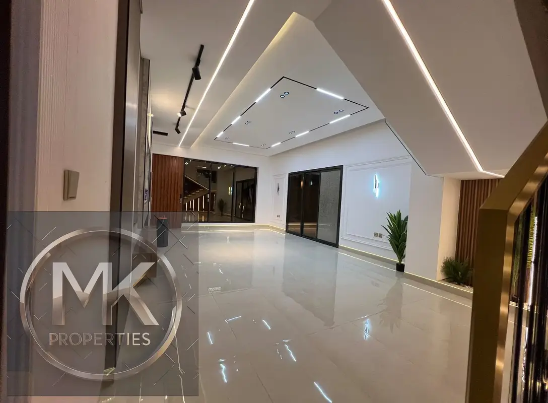 Modern Villa | 5 Master BR | | Freehold