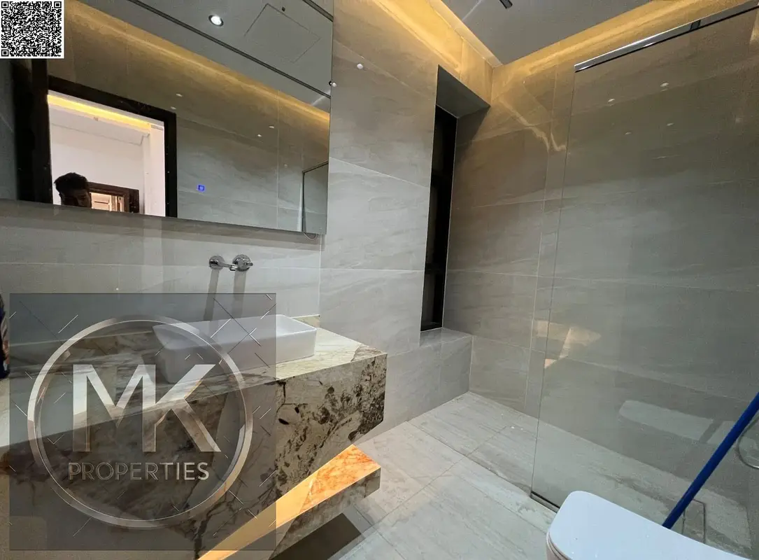 Modern Villa | 5 Master BR | | Freehold