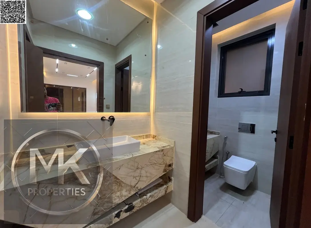 Modern Villa | 5 Master BR | | Freehold