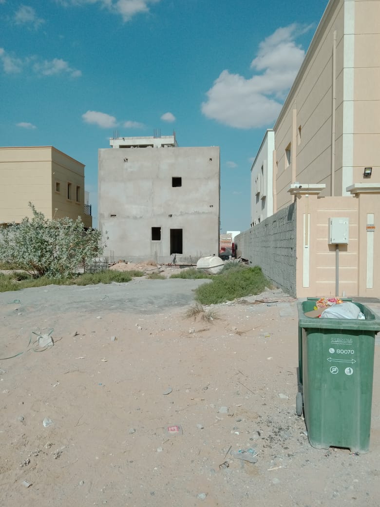 Plot for Sale in Al Zahyaa good location with out registration fees only for you 500 k final price.