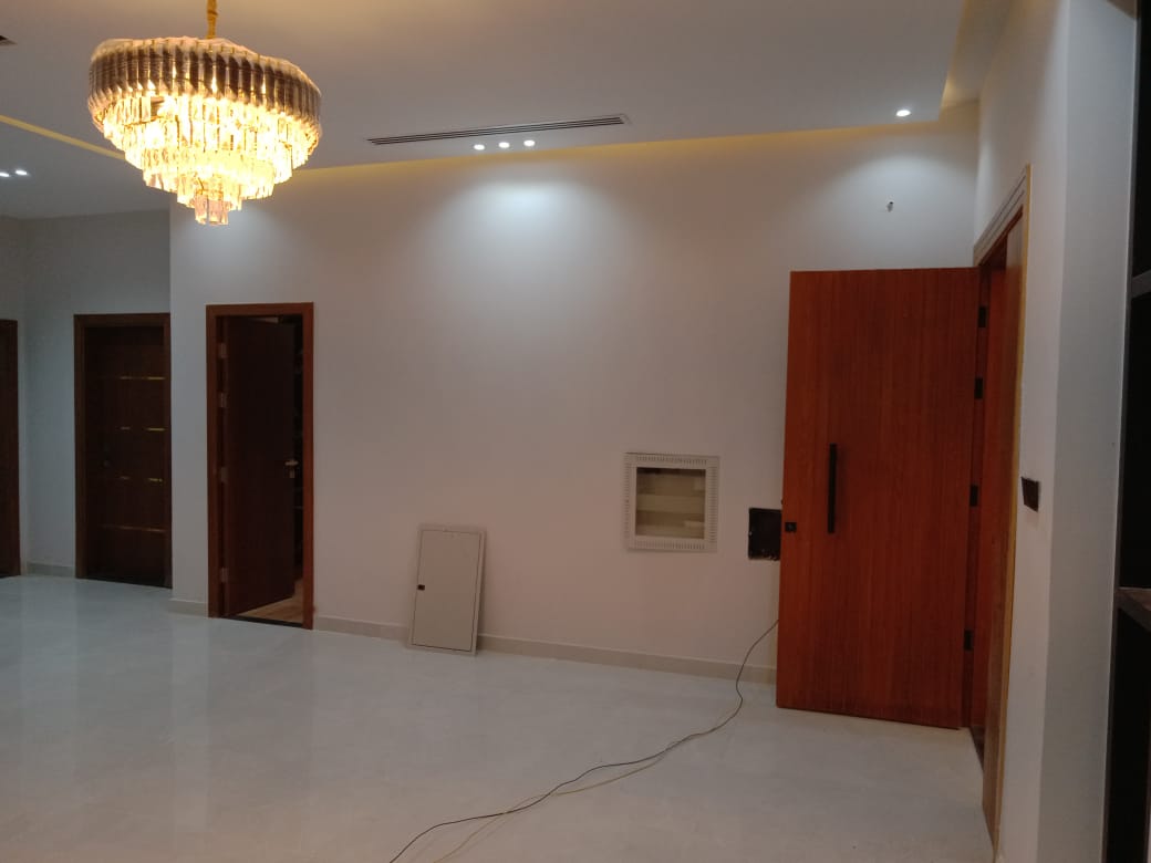 Al Hellio 2 near main road Luxury Design villa ready for sale.