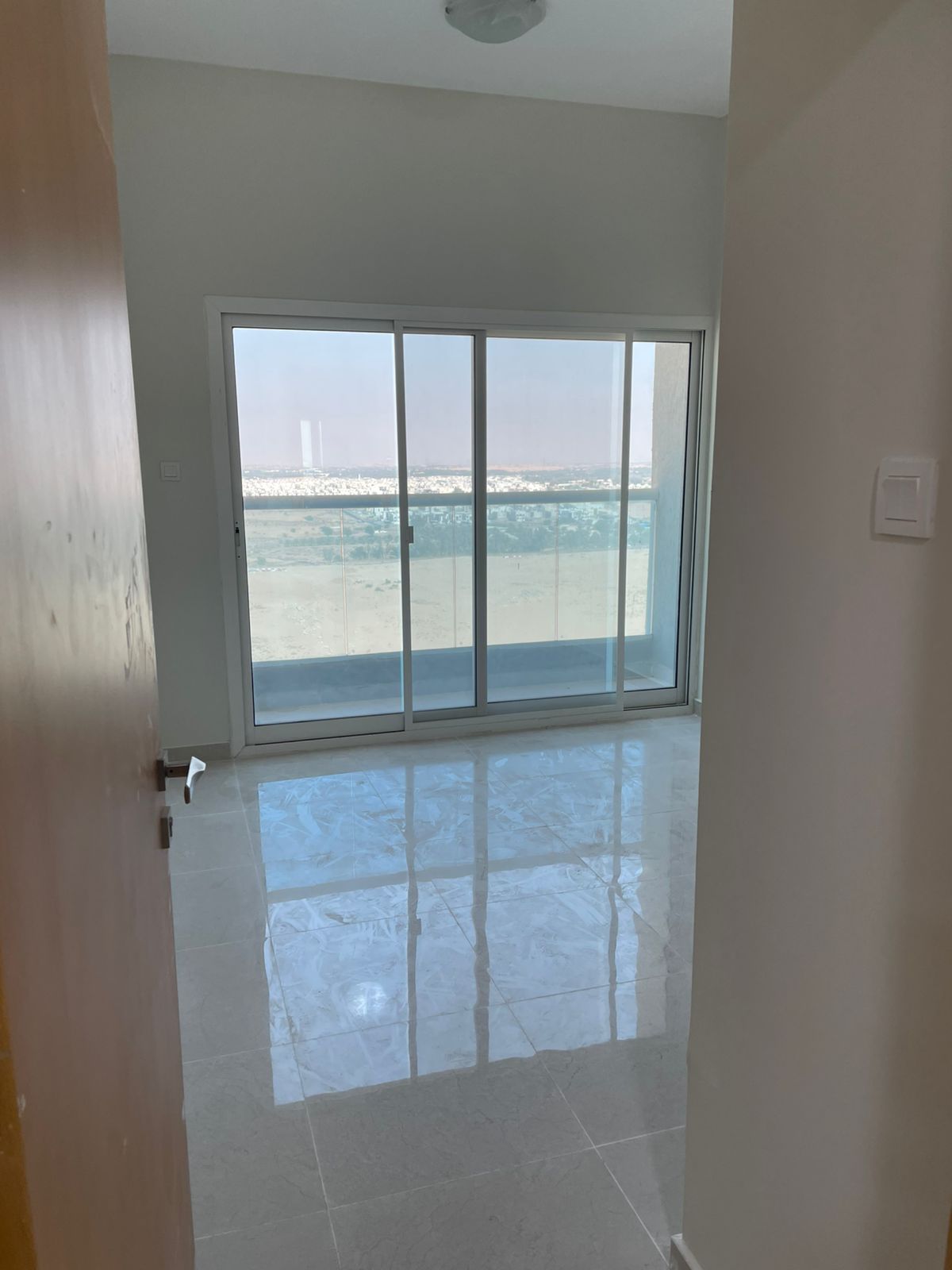 AMAZING APARTMENT AVAILABLE IN GULF TOWER!